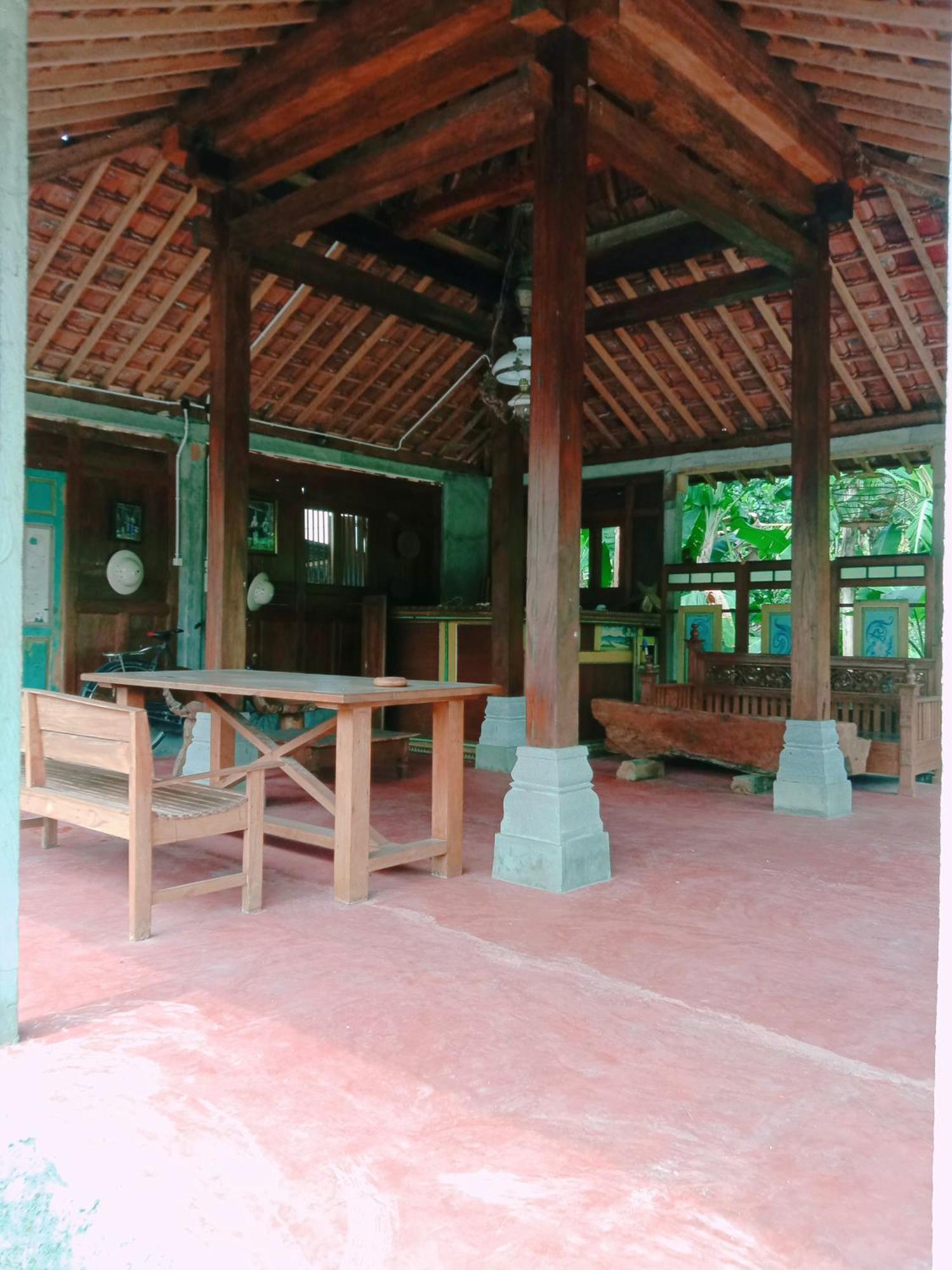 Rumah Ukhi Guest House Cebongan Екстериор снимка