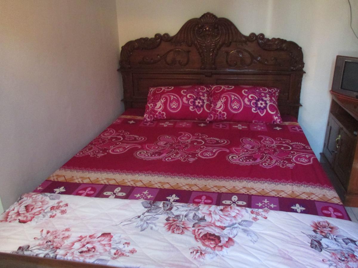 Rumah Ukhi Guest House Cebongan Екстериор снимка